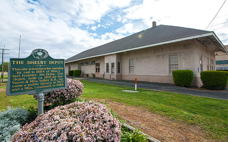 Dr. Robert T. Hollingsworth Library